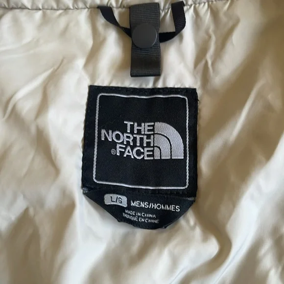 The North Face Men's Blue and Gray Windbreaker - Picture 2 of 8